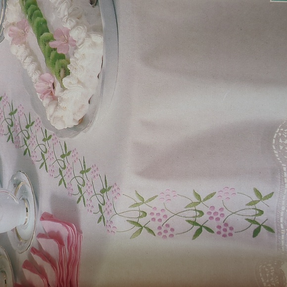 Anna Burda Knitting and Needlecraft April 1994 - Picture 9 of 11